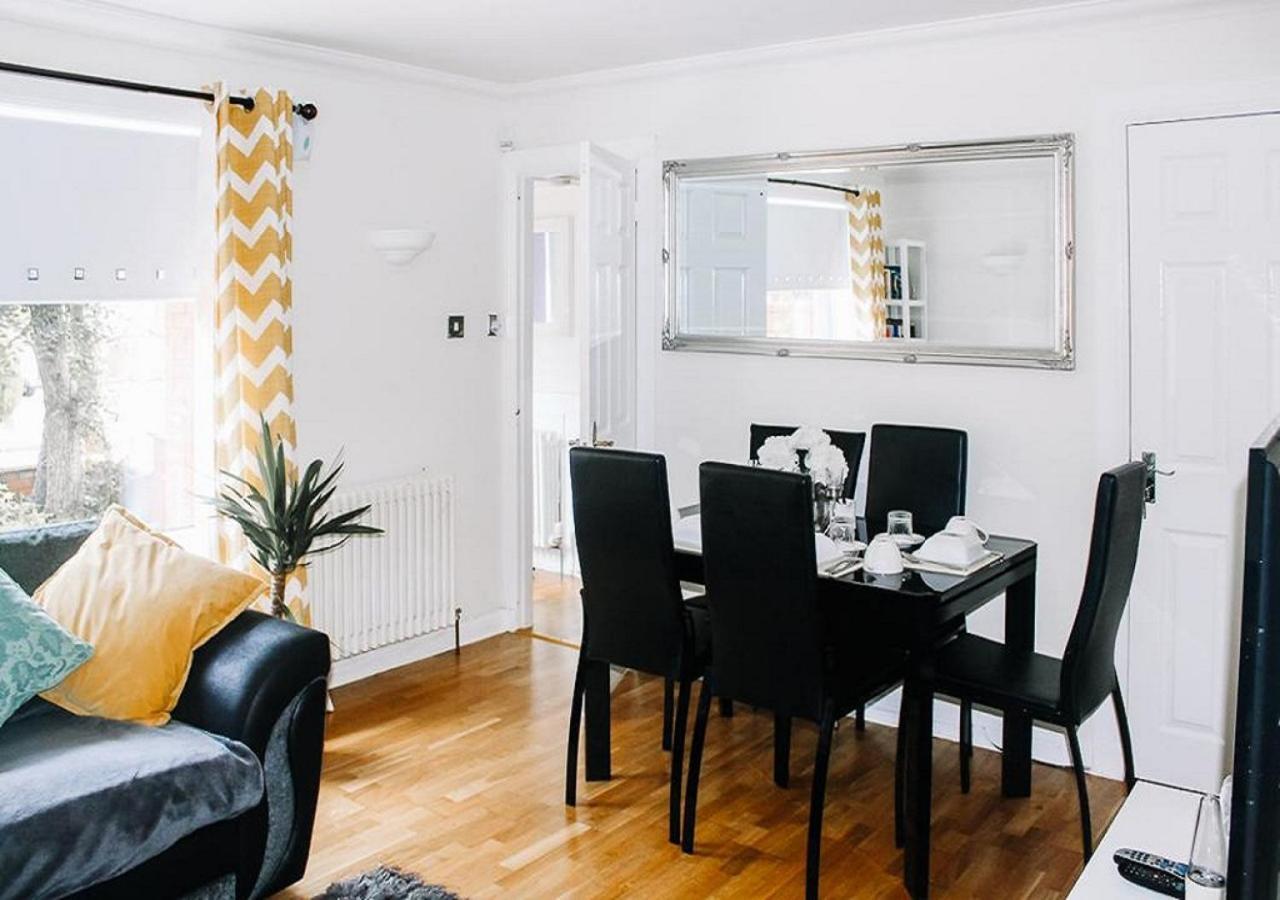 Home To Home Stay Apartment Глазгоу Екстериор снимка