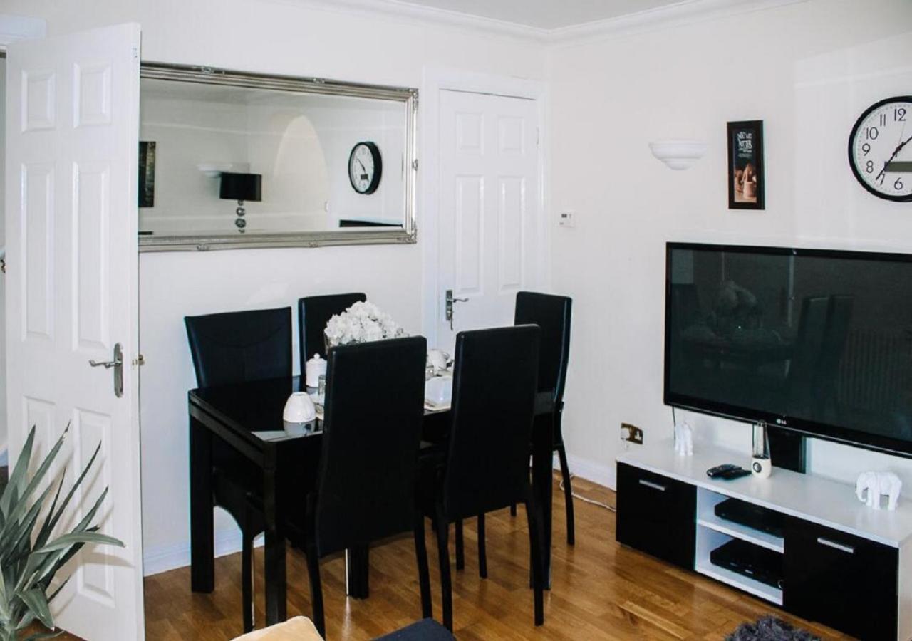 Home To Home Stay Apartment Глазгоу Екстериор снимка